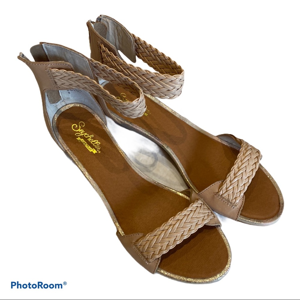Worn once Seychelles nude leather wedge sandals size 8